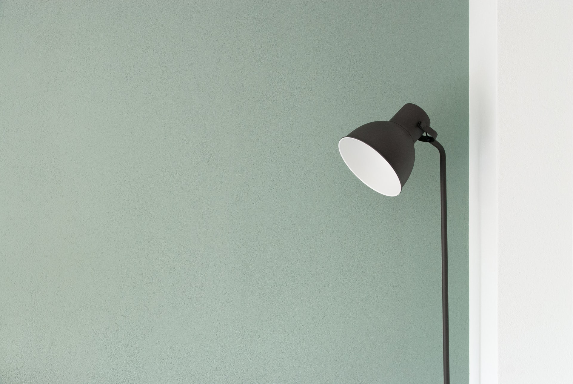 Comment trouver un lampadaire pour son salon en ligne ?